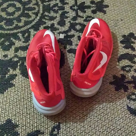 Shoes - Picture 2 of 4